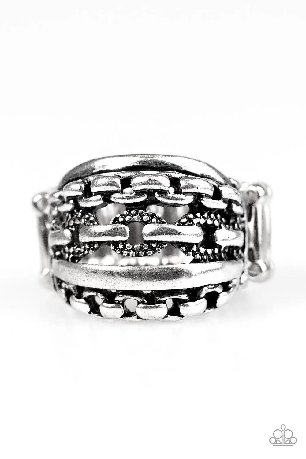 A Chic Reaction Silver Ring - Paparazzi Accessories