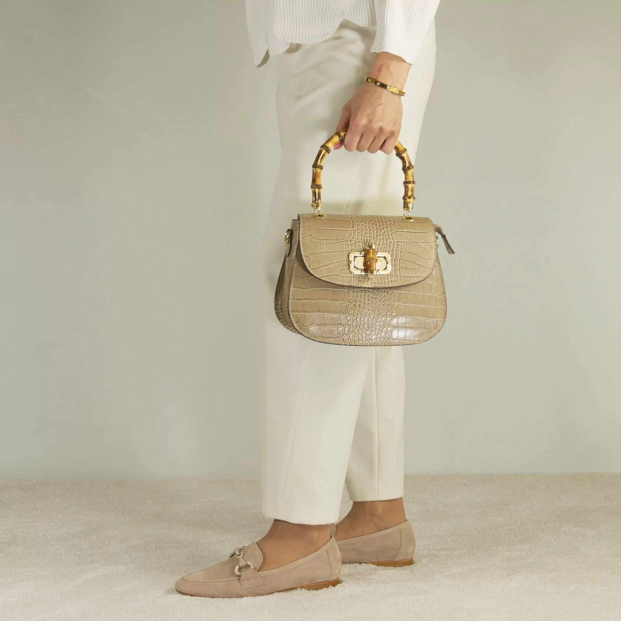 Borsa a mano artigianale da donna in pelle beige con tracolla rimovibile