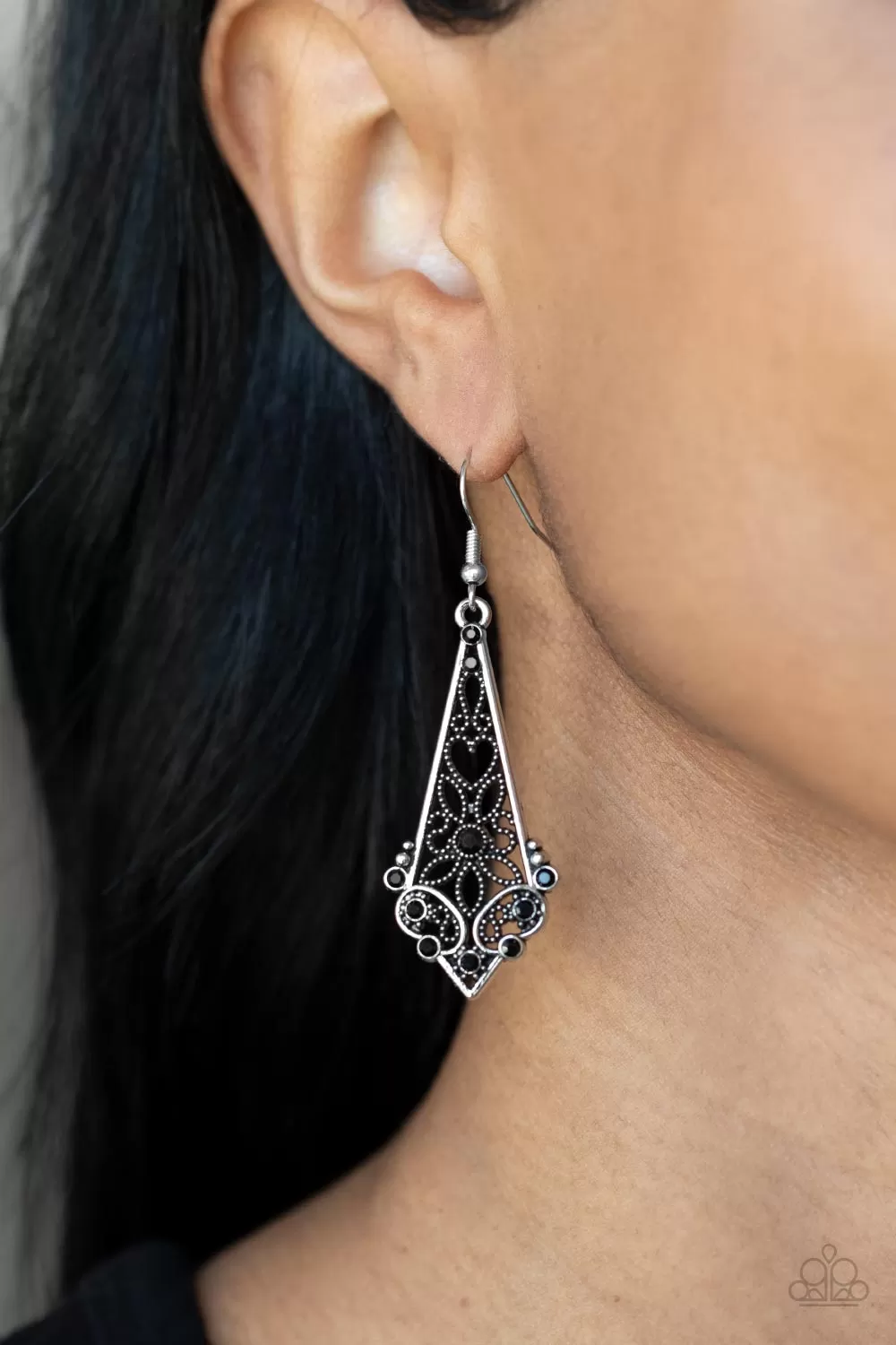 Casablanca Charisma - Black Earring