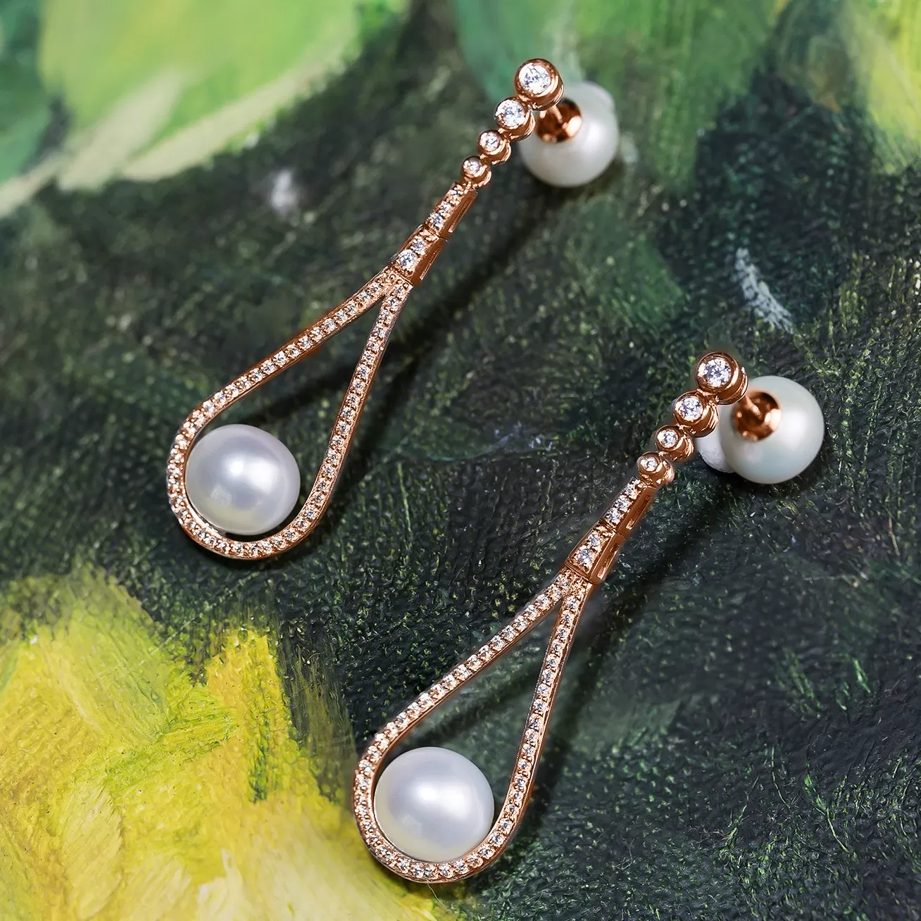 Elegant Freshwater Pearl Earrings WE00379