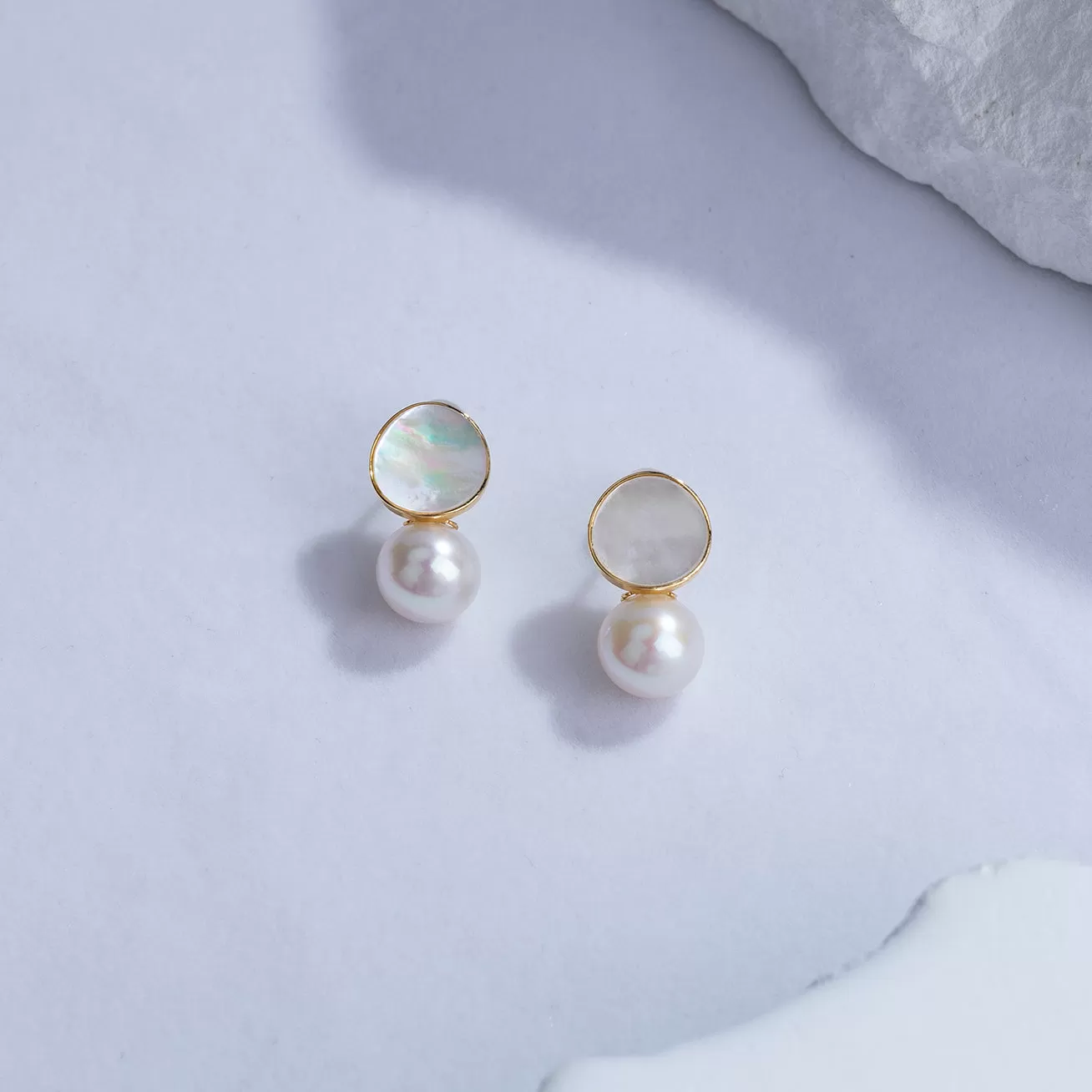 Elegant Freshwater Pearl Earrings WE00587