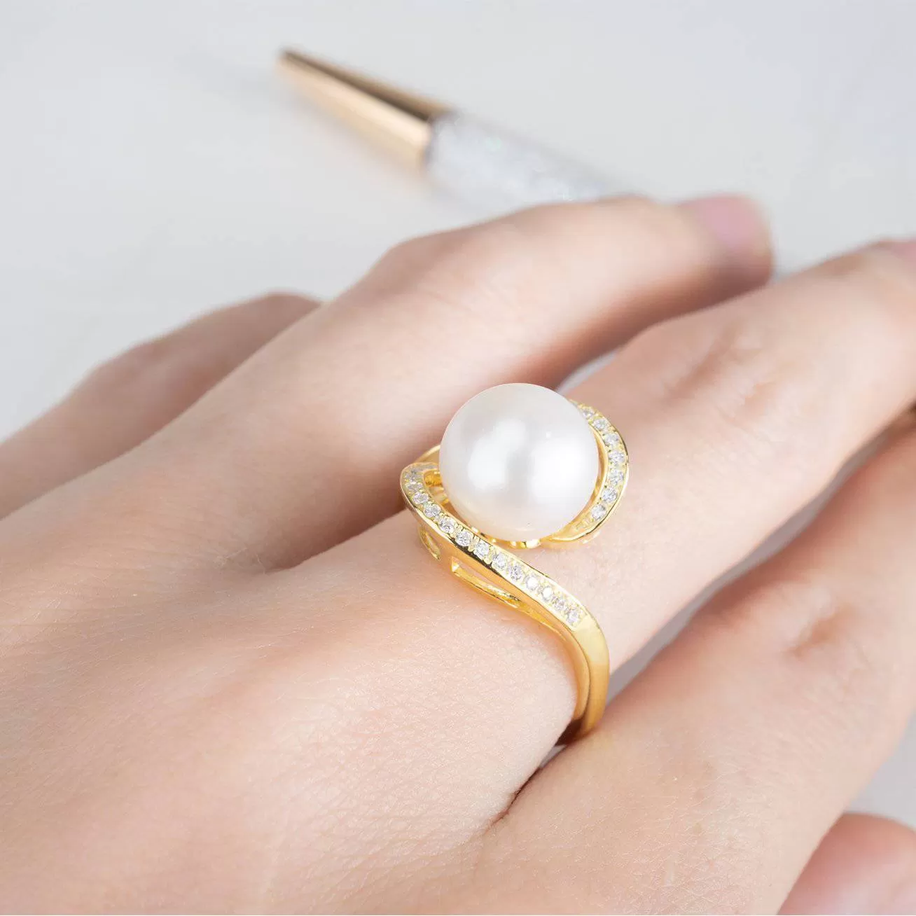 Elegant Freshwater Pearl Ring WR00073