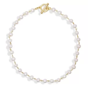 Elegant pearl necklace