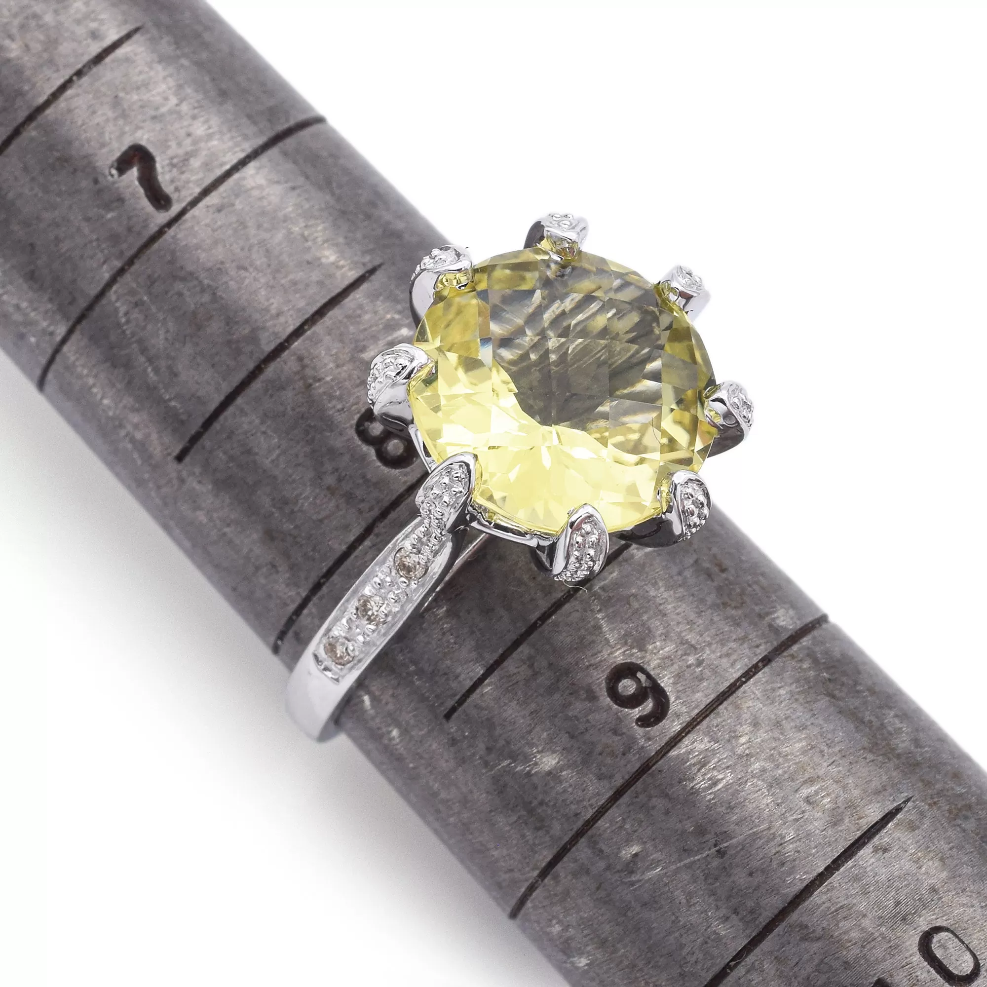 Estate 10K White Gold 5.72Ct Citrine & Diamond Round Faceted Cocktail Ring Size8