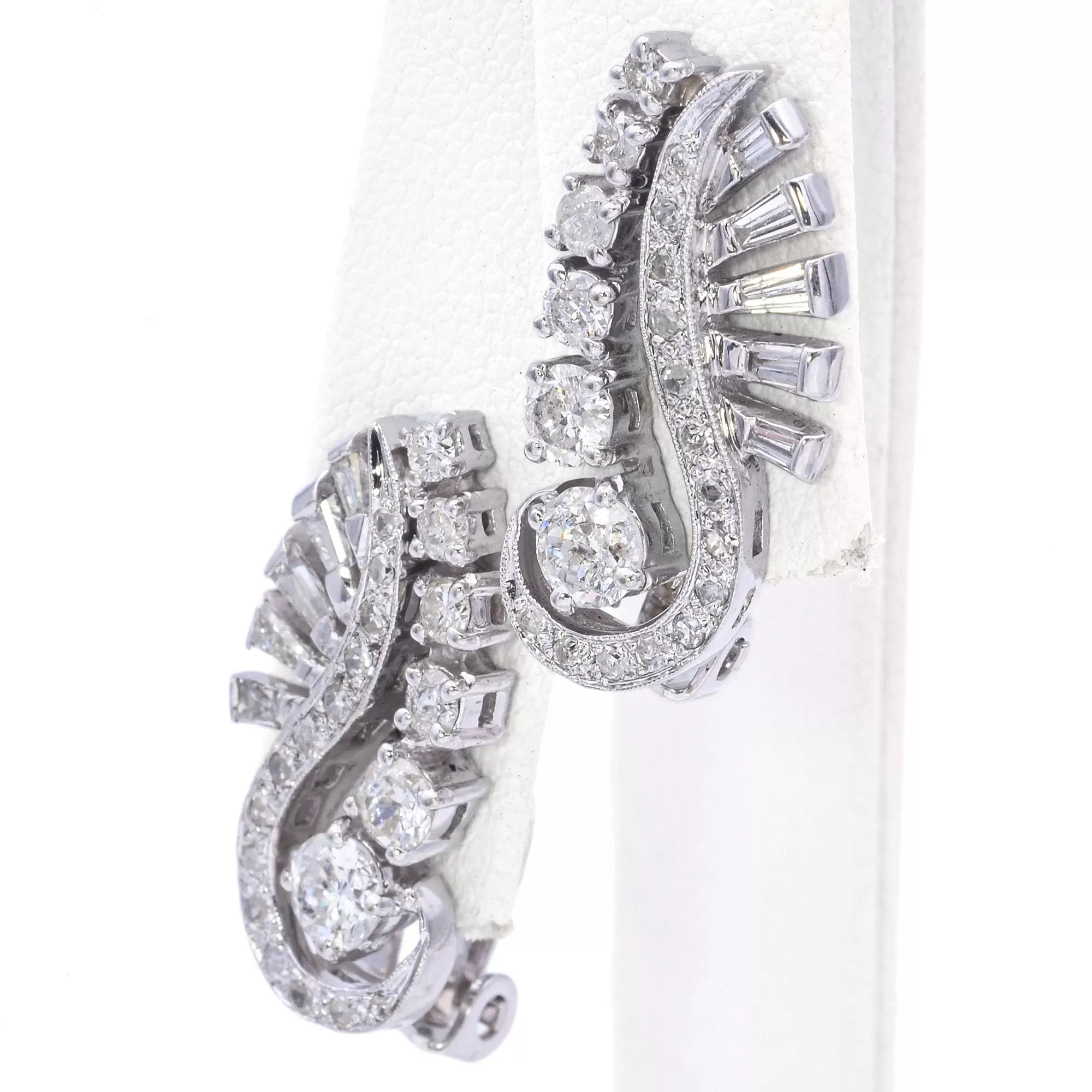 Estate 14K White Gold 1.40 TCW Diamond Swirl Clip-On Drop Earrings