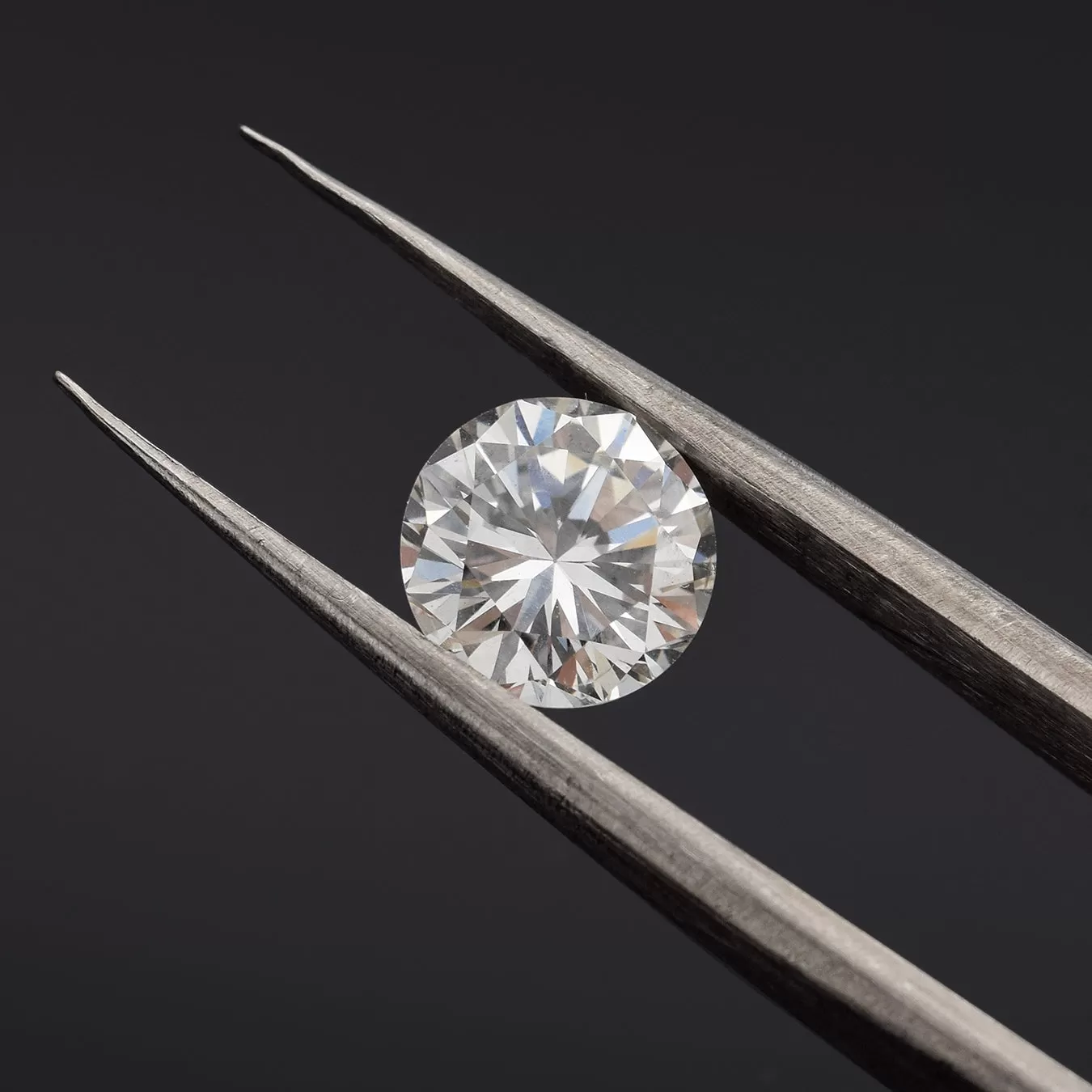 GIA Certified 0.90 Ct Round Brilliant I SI2 Diamond 6.14 - 6.20 x 3.83 mm