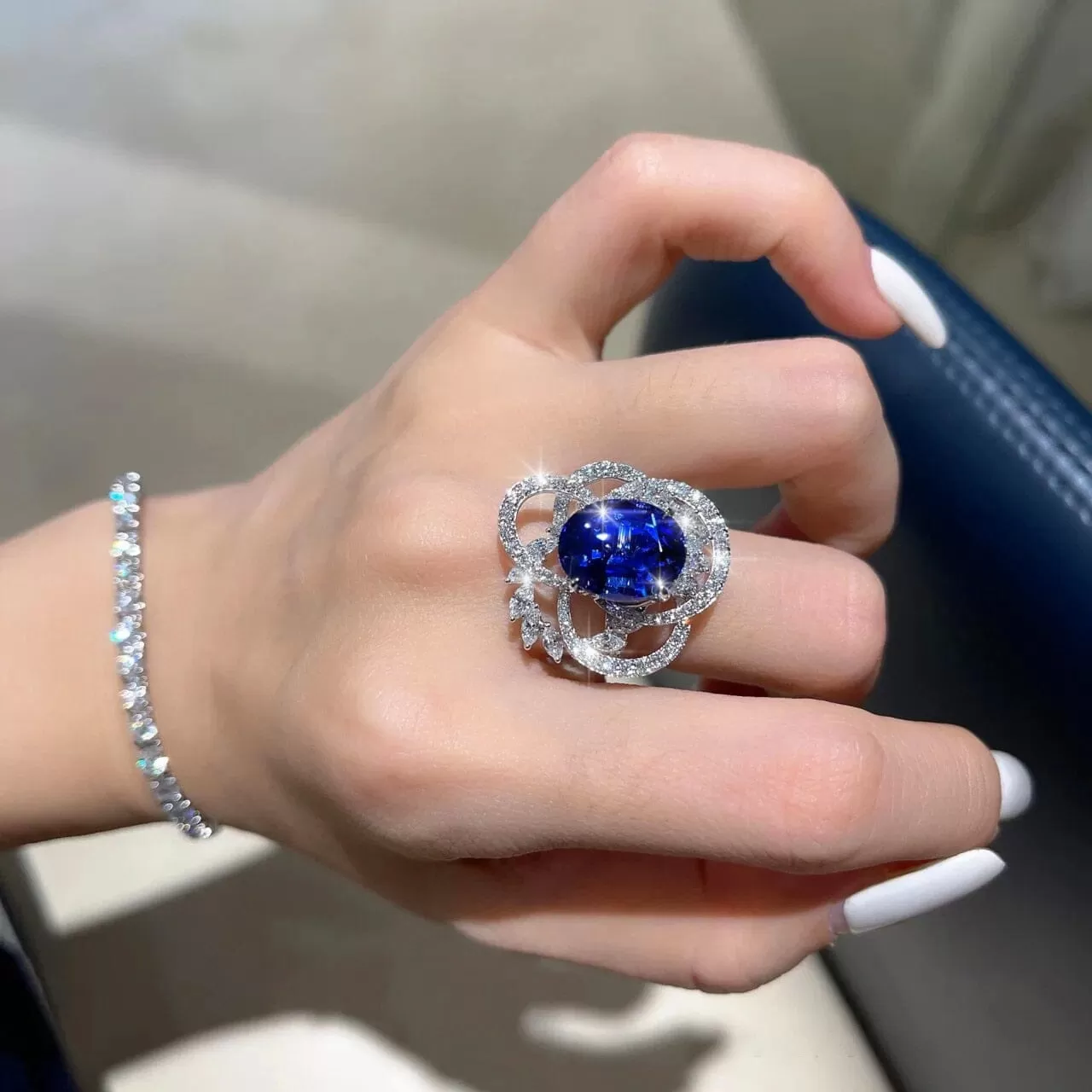 Luxury Oval Blue Flower Sapphire Resizable Ring