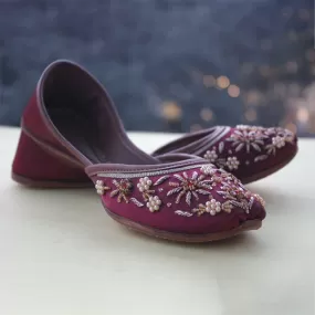 Maroon Khussa for women