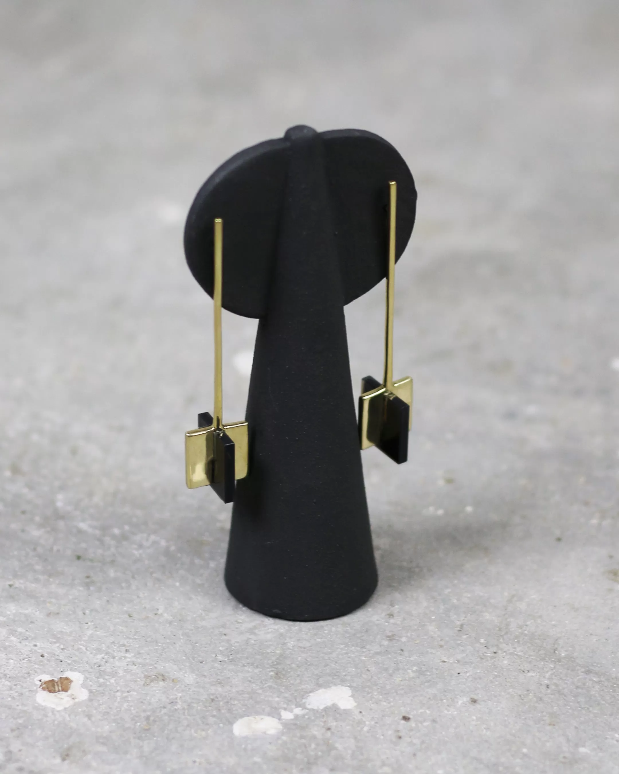 Meter Earrings – Black Onyx