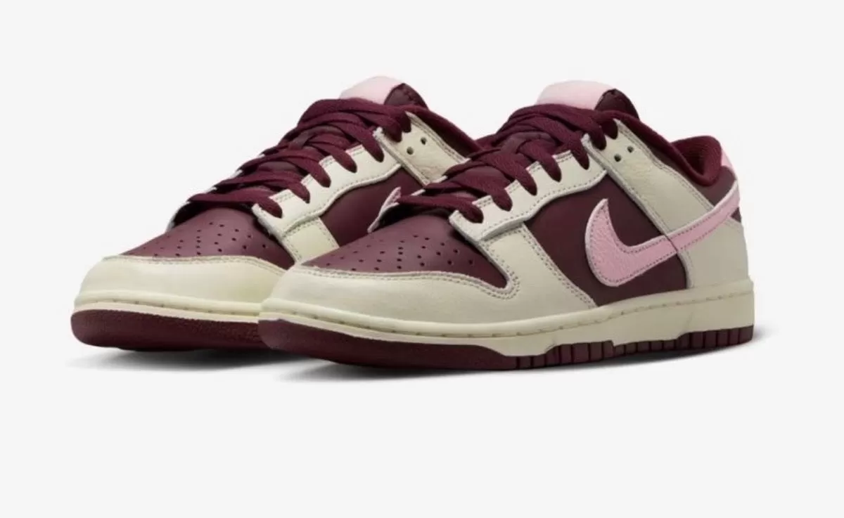 NIKE DUNK LOW RETRO PRM VALENTINE'S DAY 2023