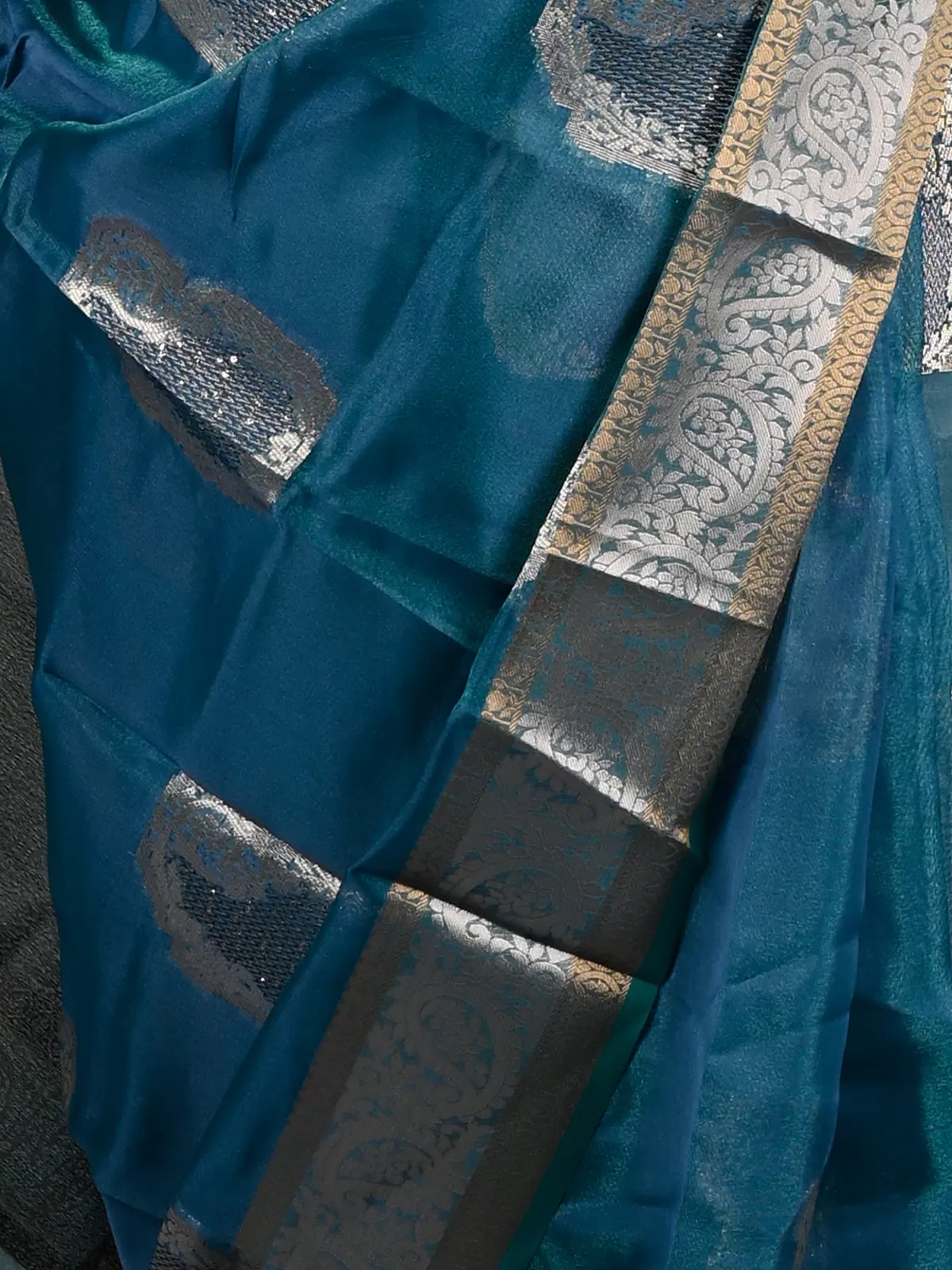 Odette Women Teal Organza Woven Saree With Unstitched Blouse