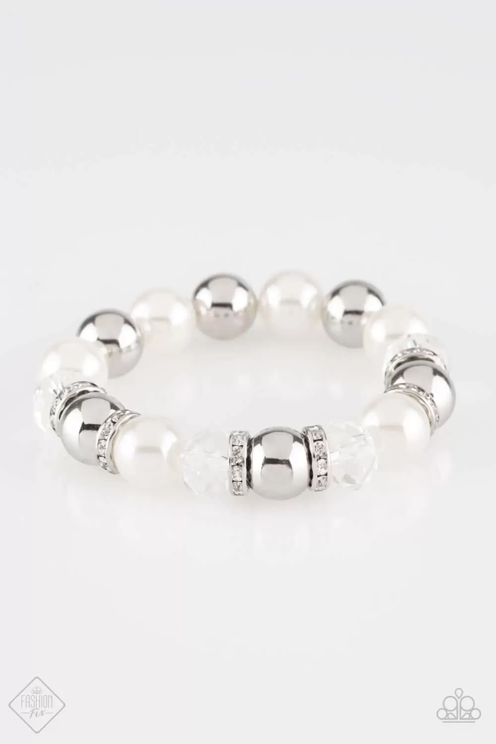 Paparazzi Accessories  - Camera Chic #B227 Peg - White Bracelet