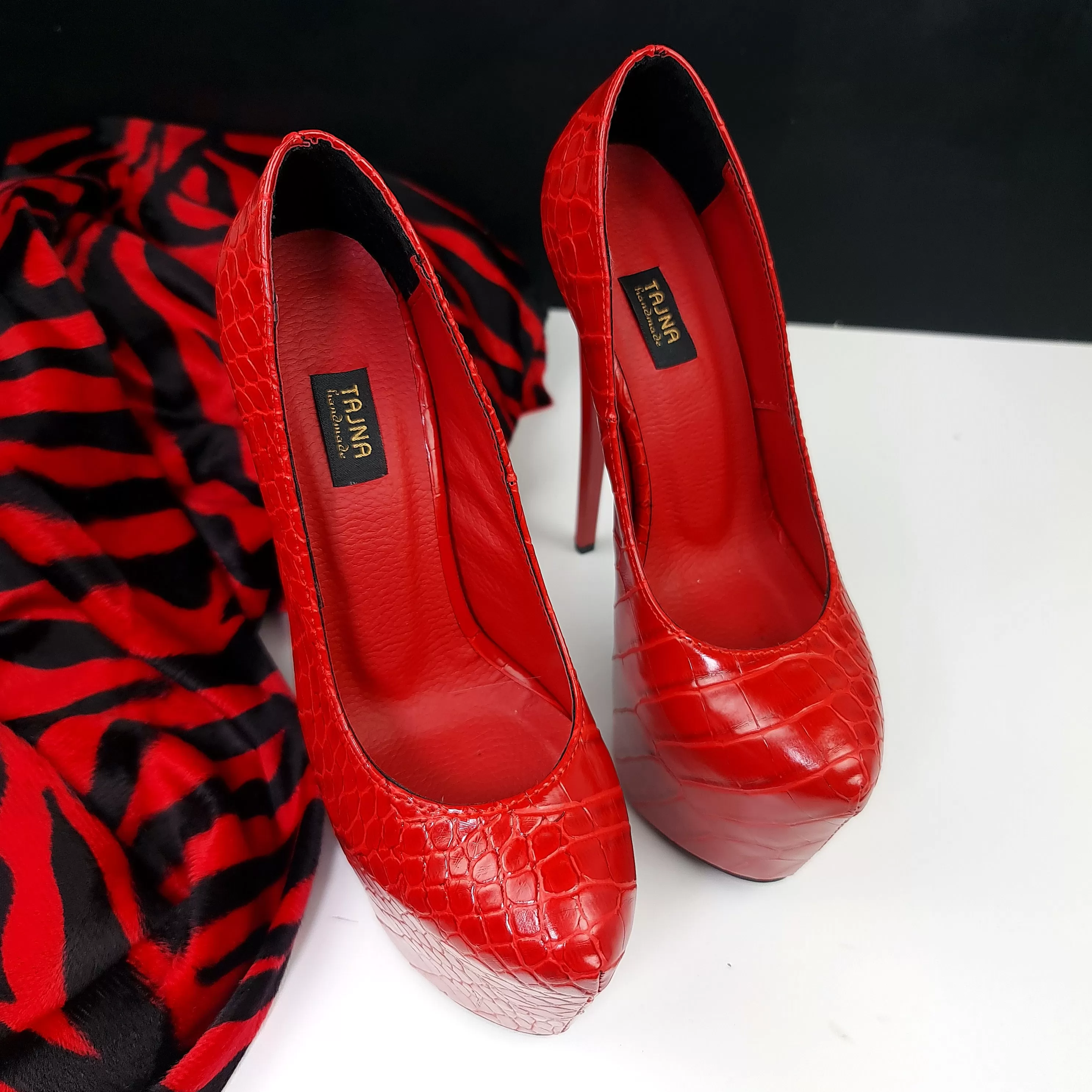 Red Croco Classic High Heel Platform Pumps