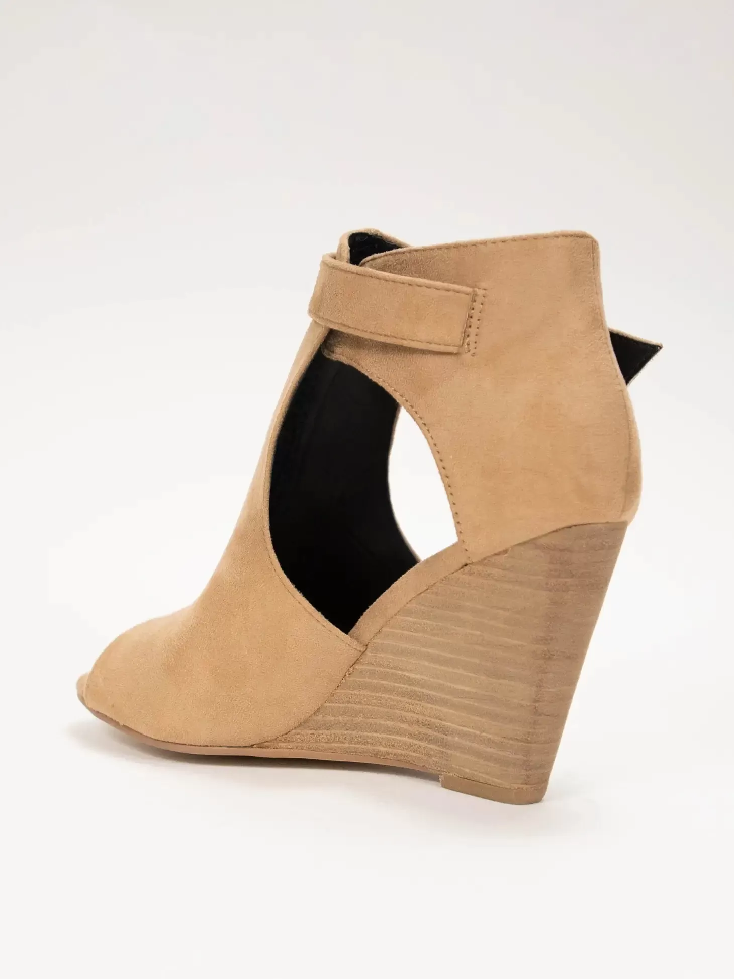 She’s Got It Chic Wedge Heel