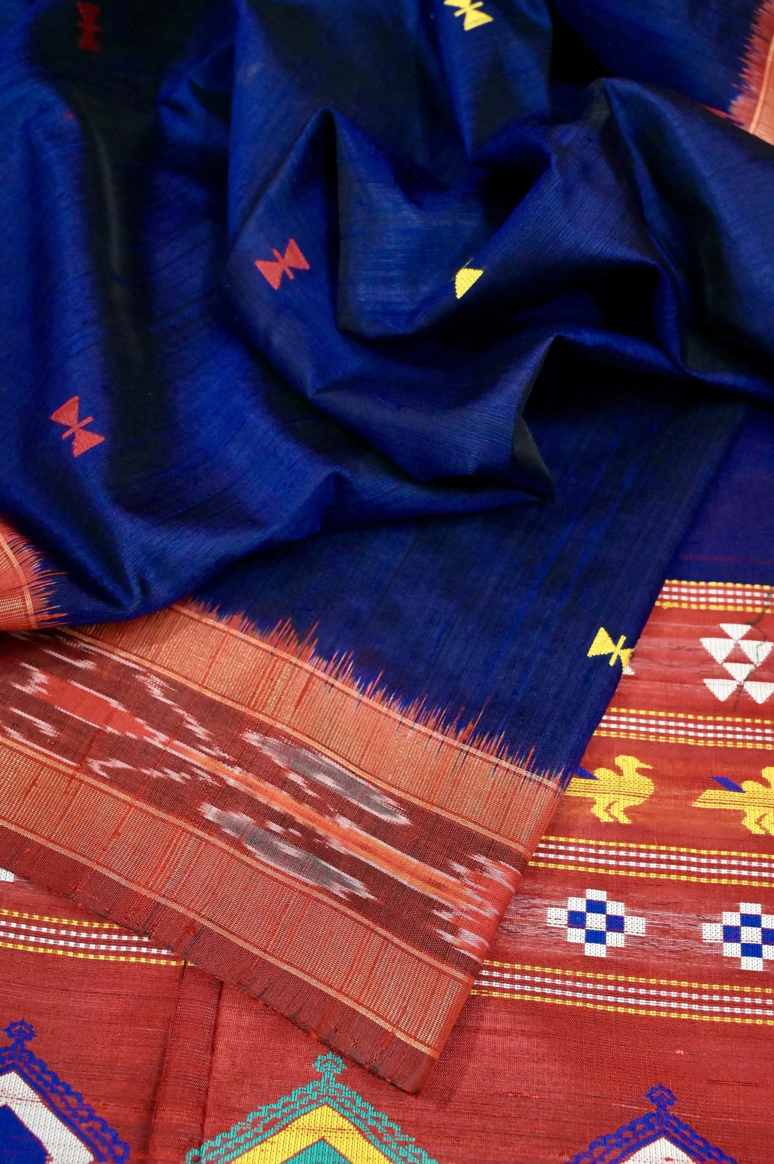 Space Navy Blue and Maroon Color Pure Raw Silk with Sambalpuri Border and Dolabedi Pallu