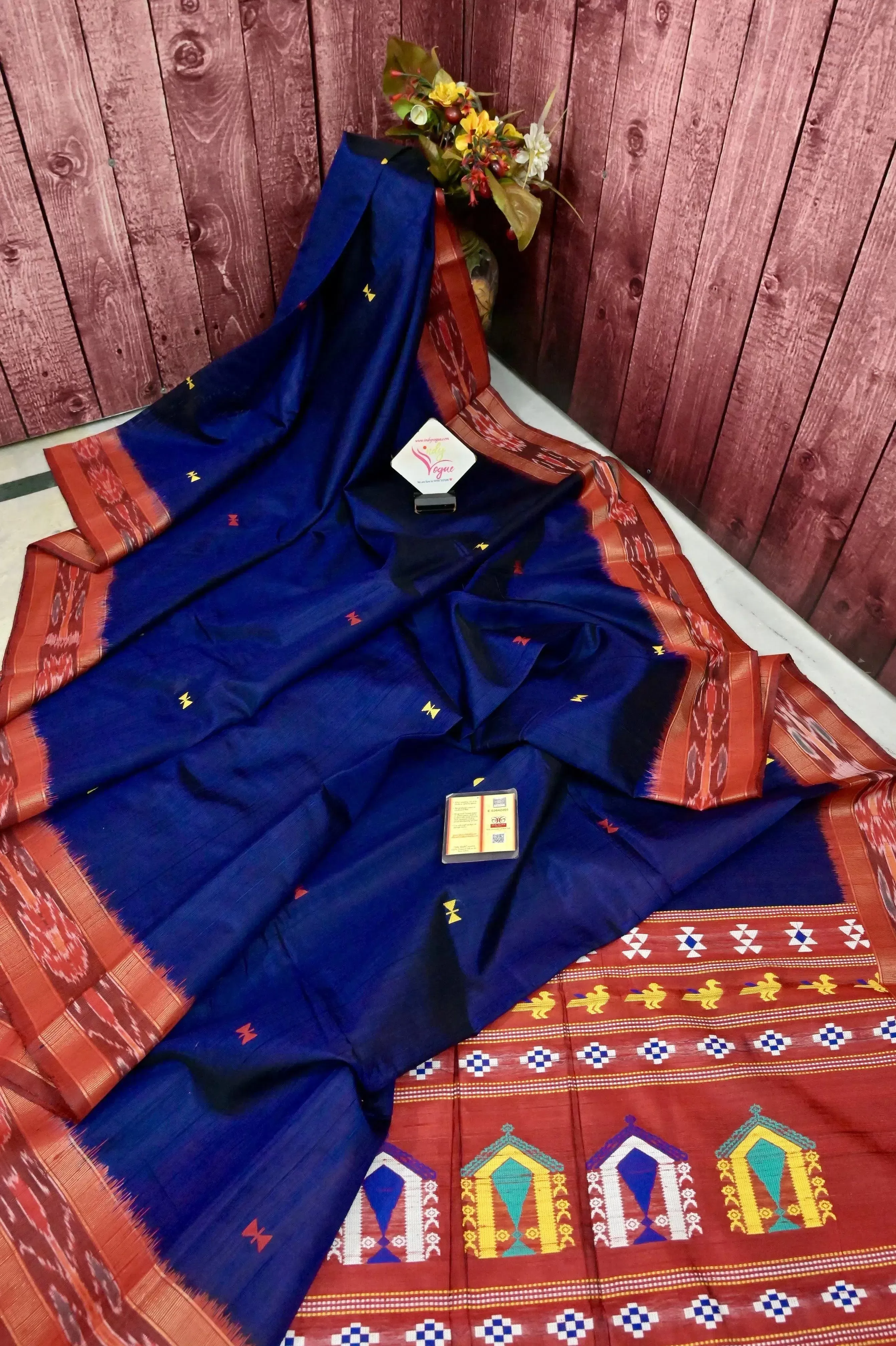 Space Navy Blue and Maroon Color Pure Raw Silk with Sambalpuri Border and Dolabedi Pallu