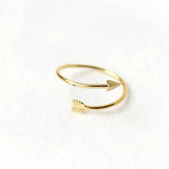 Thin Arrow Ring