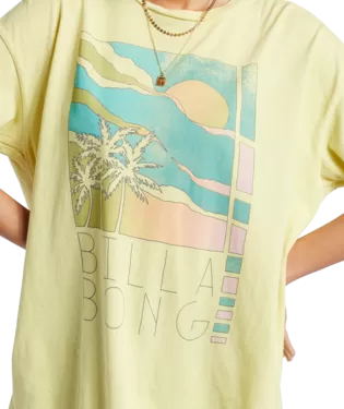 Women's Billabong Rainbow Skies Boyfriend T-Shirt